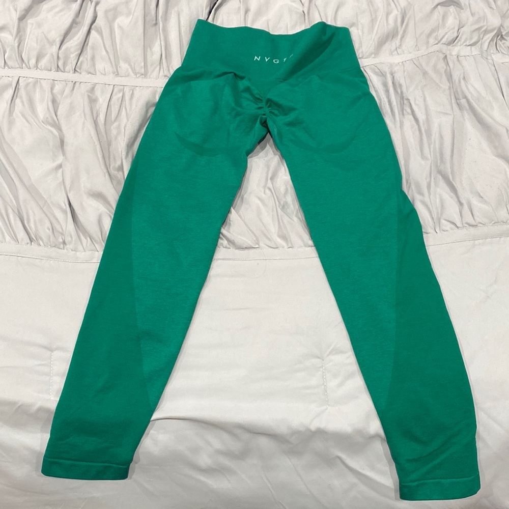 GREEN NVGTN seamless contour leggings. Never worn and super soft